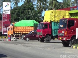 Curhat Sopir Truk di Pinrang Antre 3 SPBU-Dijatah 40 Liter Demi Isi Solar