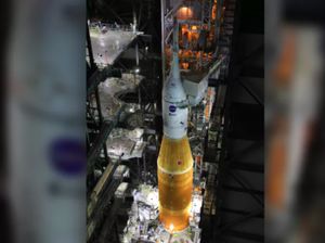 NASA Selangkah Lagi Kirim Roket Mega Moon ke Bulan