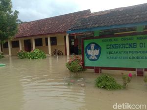 Banjir di Purwodadi Grobogan Rendam 205 Rumah-3 Sekolah Banjir di Purwodadi Grobogan Rendam 205 Rumah-3 Sekolah