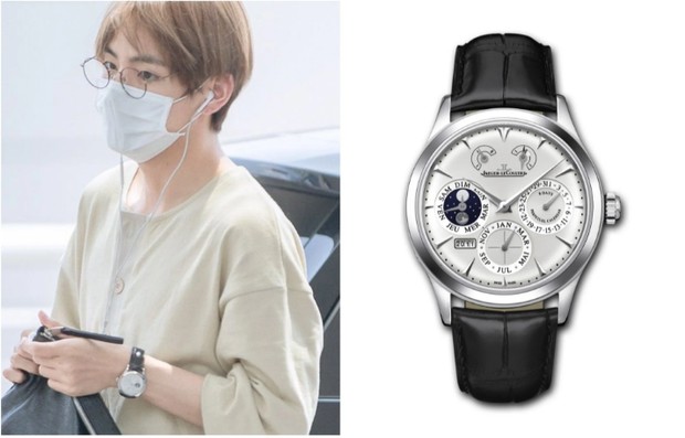 Kim Taehyung atau BTS V mengenakan jam tangan pemberian fansnya, bermerk Jaeger Le Coultre.