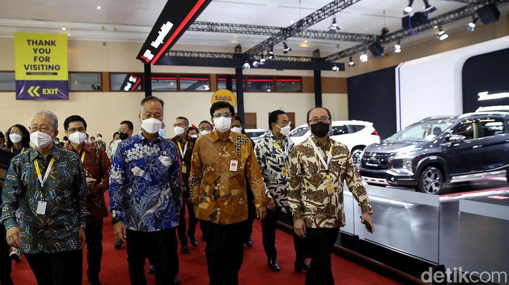 Digelar di JCC, Menperin Agus Gumiwang Buka Jakarta Auto Week 2022