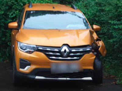 Ringsek, Ini Penampakan Mobil Dimas Kembaran Raffi Ahmad Usai Kecelakaan