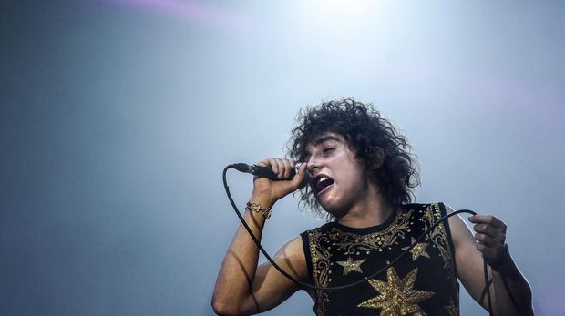 Josh Kiszka from US rock band Greta Van Fleet performs on the second day of the 2019 Alive Festival in Oeiras in the outskirts of Lisbon on July 12, 2019. (Photo by PATRICIA DE MELO MOREIRA / AFP)