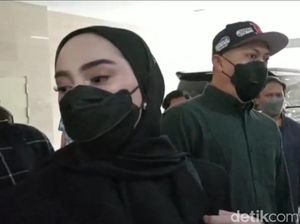 Doni Salmanan Ditahan, Istri Bahagia Tak Ditinggal Teman Doni Salmanan Ditahan, Istri Bahagia Tak Ditinggal Teman