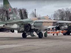 Ampuh! Rusia Pamer Jet Tempur Kebal Dihantam Rudal Panggul Ukraina