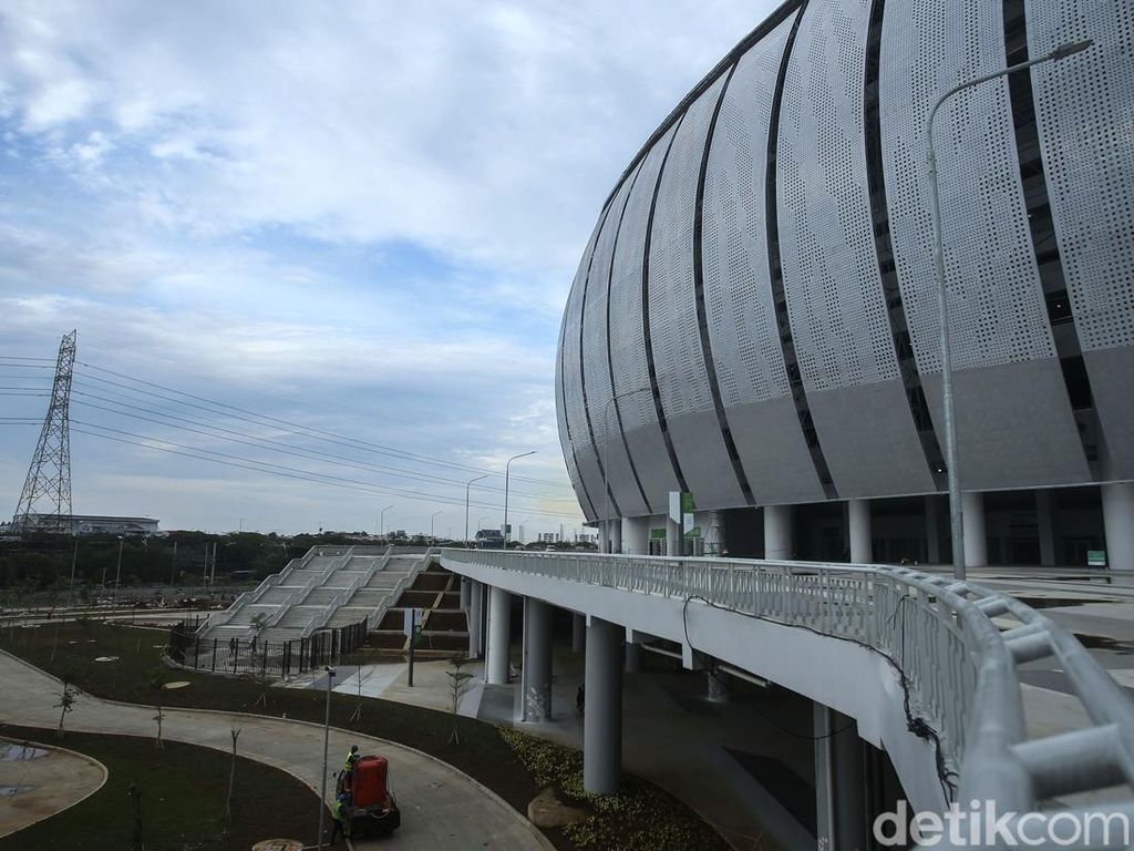 Buruh Buka Opsi Pinjam Stadion Kebanggaan Anies untuk Aksi 14 Mei