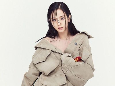 8 Gaya Jisoo BLACKPINK di Pemotretan Terbaru, Bak Model Banjir Pujian Fans