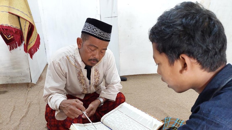 Kebaikan 1.000 Bulan: Mari Bantu Guru Ngaji Para Pemulung di Bantar Gebang