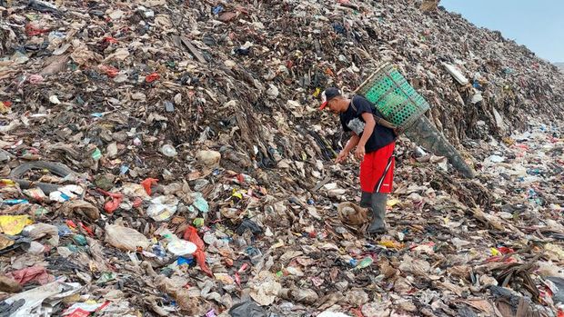 Kebaikan 1.000 Bulan: Mari Bantu Guru Ngaji Anak Pemulung di Bantar Gebang