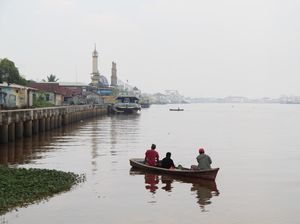Kabut Asap Kebakaran Hutan dan Lahan Mulai Selimuti Pontianak, Kalbar