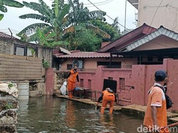 Banjir di Duren Sawit Belum Surut, Ini Got Mampet Biang Keroknya