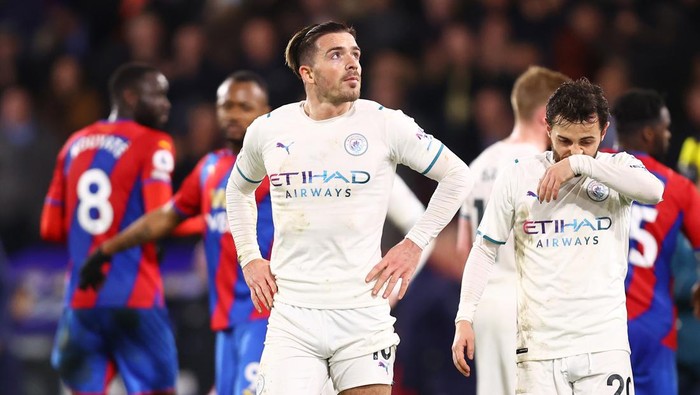 LONDON, ENGLAND - MARCH 14: Jack Grealish and Bernardo Silva of Manchester City react at full-time after the Premier League match between Crystal Palace and Manchester City at Selhurst Park on March 14, 2022 in London, England. (Photo by Julian Finney/Getty Images)