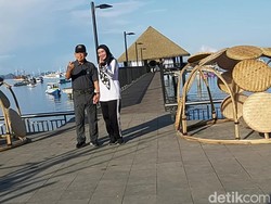 Ditemani Istri, Maruf Amin Jalan Kaki Kelilingi Wisata Labuan Bajo