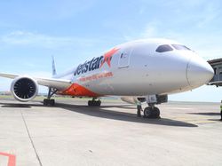 271 Turis Asal Australia Tiba di Bali Naik Jetstar Airways 271 Turis Asal Australia Tiba di Bali Naik Jetstar Airways
