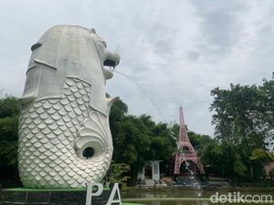Wah, Ada Patung Merlion Singapura di Karawang Nih!