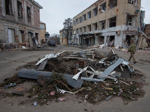 Kota Okhtyrka Rusak Parah Dihantam Serangan Udara Rusia Kota Okhtyrka Rusak Parah Dihantam Serangan Udara Rusia