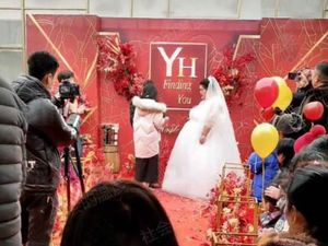 Wanita Berbobot 200 Kg Menikah Wajah Sedihnya Viral, Begini Reaksi Suaminya