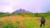 Rehat Sejenak di Obyek Wisata Gunung Egon Sikka