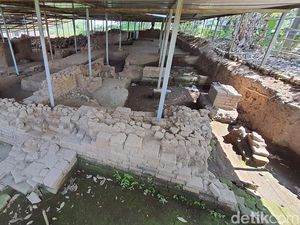 Mengenal Situs Kumitir-Sumur Upas yang Tanahnya Dibawa Khofifah ke IKN Mengenal Situs Kumitir-Sumur Upas yang Tanahnya Dibawa Khofifah ke IKN