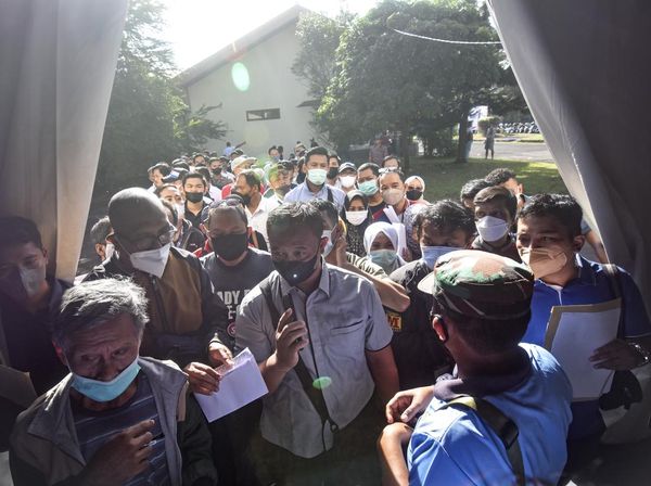Antusias Nonton MotoGP, Warga Antre Tukar Tiket Lebih Awal