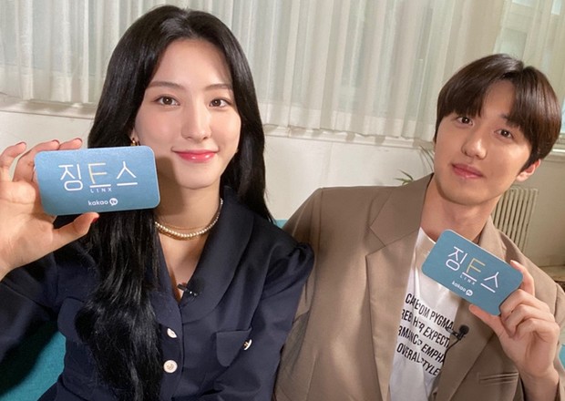 Eunseo mendapatkan peran utamanya dalam dunia akting lewat web drama Dalgona, dan proyek drama barunya di tahun 2021 adalah web drama Jinx