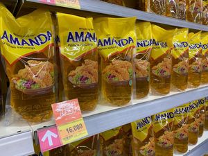 Terbaru! Ini Daftar Harga Minyak Goreng di Indomaret dan Alfamart