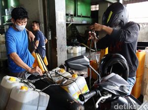 Beli Bensin Pakai Jeriken, Boleh Nggak Sih?
