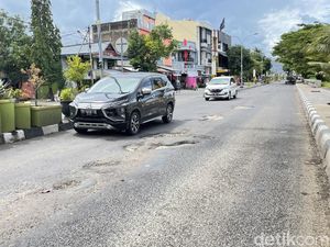 Pertamina Soroti Pemkot Parepare Aspal Jalan Pakai Solar Subsidi: Tak Boleh! Pertamina Soroti Pemkot Parepare Aspal Jalan Pakai Solar Subsidi: Tak Boleh!