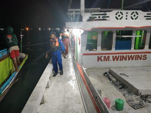 Kapal Bawa 13 Orang Hanyut di Perairan Aru Maluku, Seluruh Penumpang Selamat