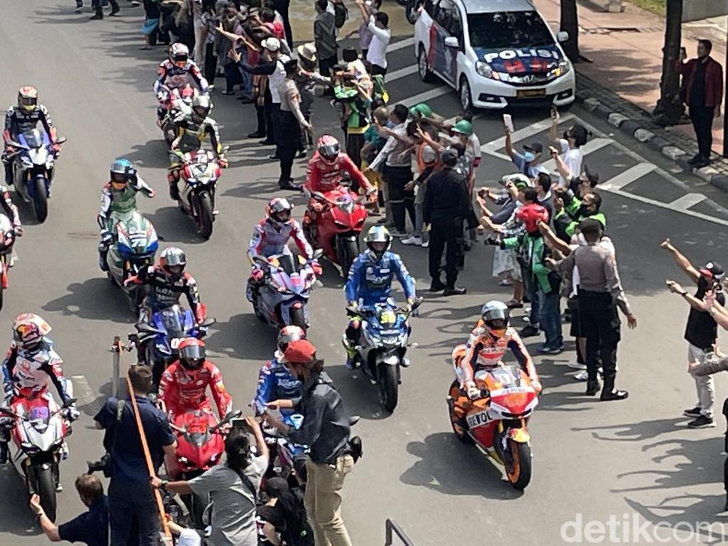 Marc Marquez Nikmati Parade MotoGP di Jakarta: Jumpa Fans dan Presiden