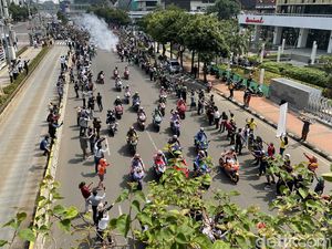 Meriahnya Parade MotoGP Saat Marc Marquez cs Geber Motor