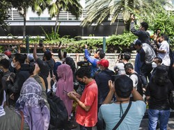 Antusiasme Warga Lihat Pebalap MotoGP: Memanjat Pohon-Teriak Kadieu