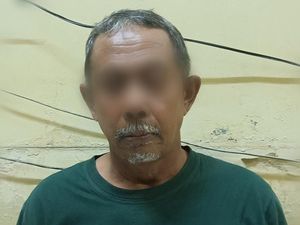 Kronologi Wanita Disiram Air Aki Ojol di Jakbar Gegara Berhenti Langganan Kronologi Wanita Disiram Air Aki Ojol di Jakbar Gegara Berhenti Langganan