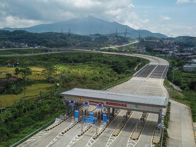 Foto Udara Proyek Tol Cisumdawu Seksi II yang Hampir Rampung