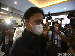 Saling Klaim Teddy Pardiyana dan Rizky Febian soal Kosan 32 Pintu