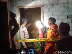 Longsor Menimpa Dua Rumah di Tulungagung