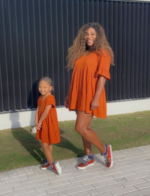 Serena Williams sering tampil kembaran dengan putri kecilnya, Olympia
