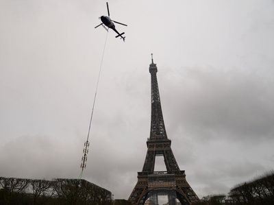 Tinggi Menara Eiffel Bertambah 6 Meter, Kok Bisa?