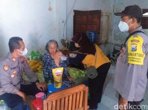 Percepatan Vaksinasi Lansia di Banyuwangi Dibantu Minyak Goreng
