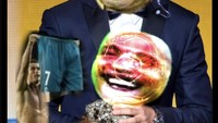 Ronaldo ikut kena ledekan meme karena MU tak lolos ke 8 besar. Foto: dok. Twitter