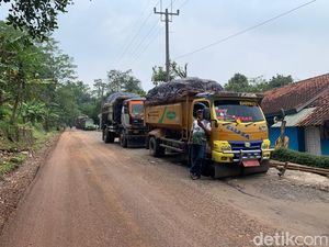 Sempat Longsor, Akses ke TPA Sarimukti Kini Bisa Dilalui