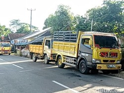 Keluhan Sopir Truk Antre Berjam-jam Demi Bio Solar di Surade