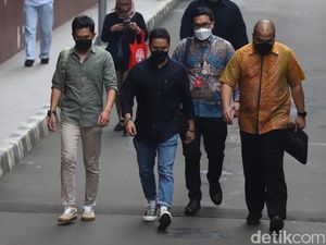 Penuhi Panggilan Bareskrim, Arief Muhammad: Sebagai Warga Negara yang Baik Penuhi Panggilan Bareskrim, Arief Muhammad: Sebagai Warga Negara yang Baik