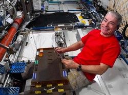 Sempat Mau Ditinggal Rusia, Astronaut AS Jadi Pecah Rekor di Antariksa