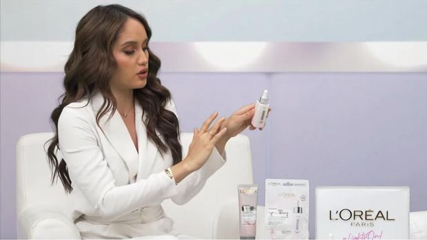 Cinta Laura beberkan manfaat L'Oreal Paris Glycolic Bright