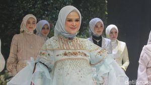5 Aksi Cut Meyriska Jadi Model Fashion Show dengan Perut Hamil Besar