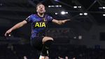 Foto Selebrasi Tendang Botol Coca Cola ala Harry Kane