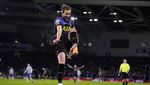 Foto Selebrasi Tendang Botol Coca Cola ala Harry Kane