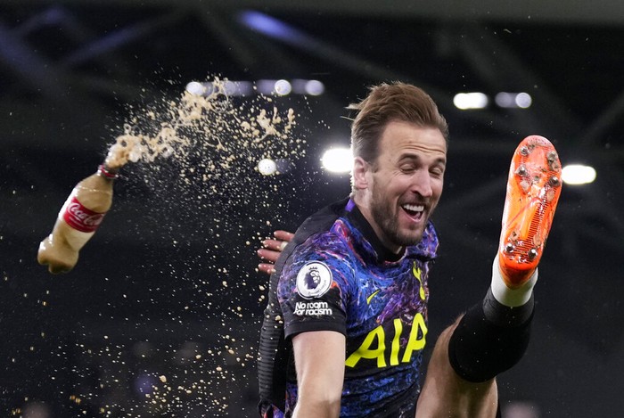 Harry Kane Tottenham's Harry Kane celebrates after scoring his side's second goal during the English Premier League soccer match between Brighton and Tottenham Hotspur at the Falmer stadium in Brighton, England, Wednesday, March 16, 2022. (AP Photo/Matt Dunham)