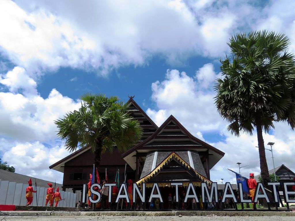 4 Rumah Adat Sulawesi Selatan yang Cerminkan Nilai-nilai Budaya Masyarakat
